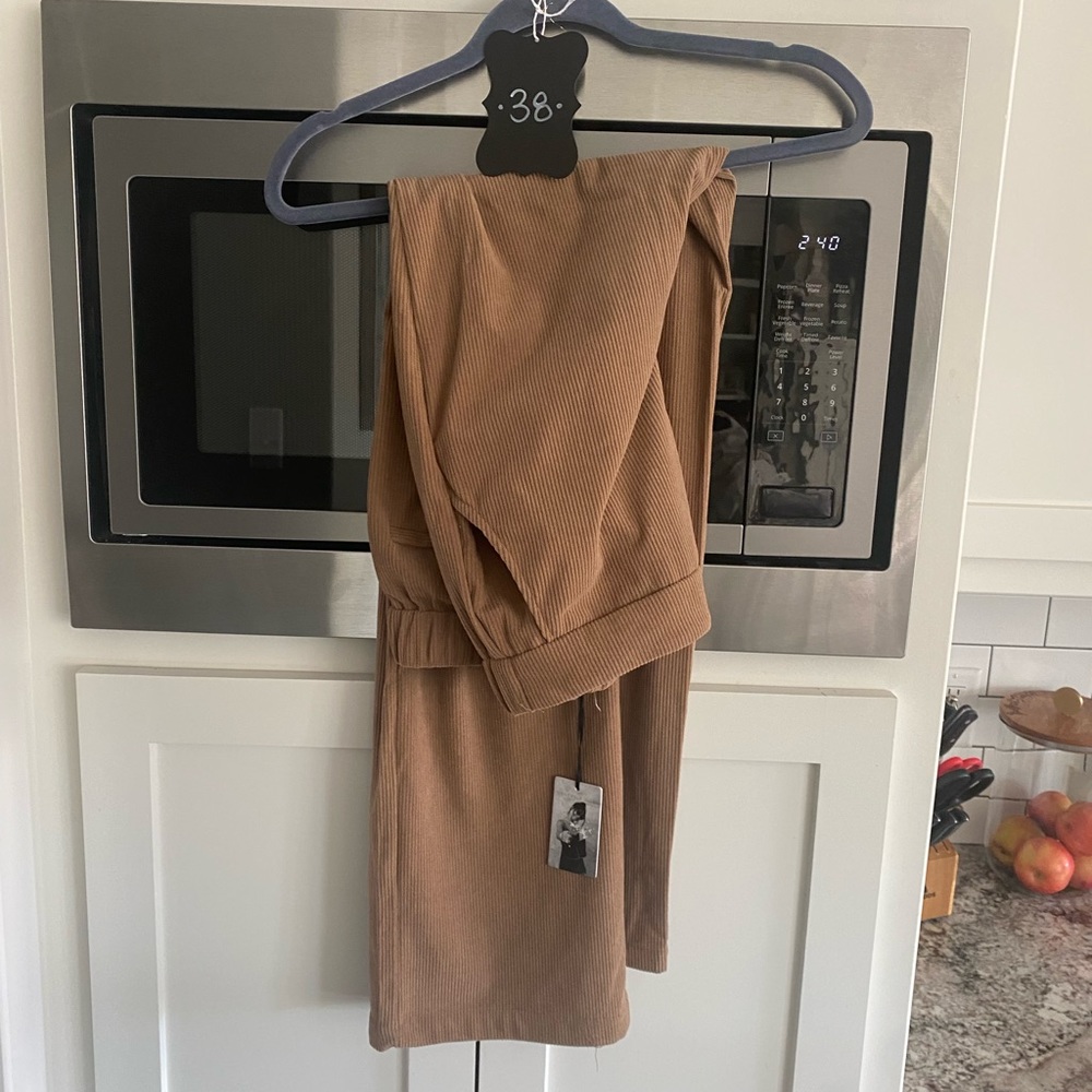 40. NWT Sincerely Jules Brown Cord Wide Leg Pants LG